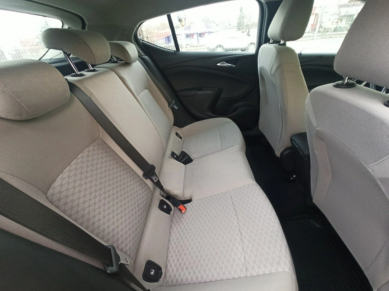 Opel Astra - Zdjęcie 9