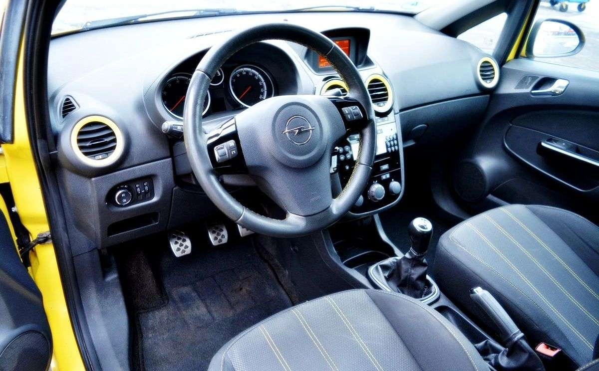 Opel Corsa - Zdjęcie 6