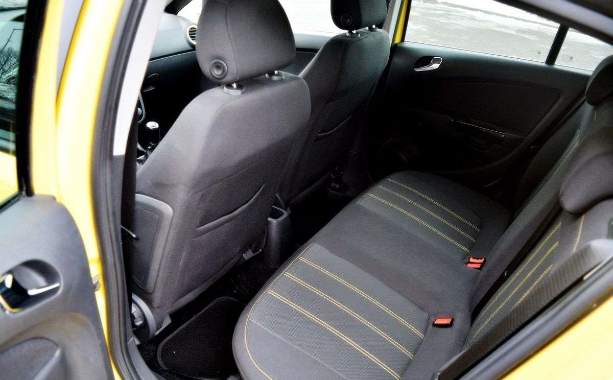 Opel Corsa - Zdjęcie 18