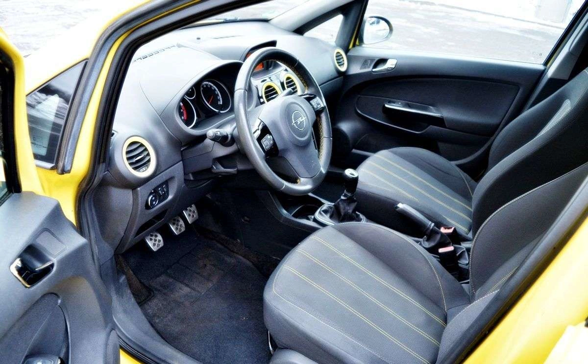 Opel Corsa - Zdjęcie 21