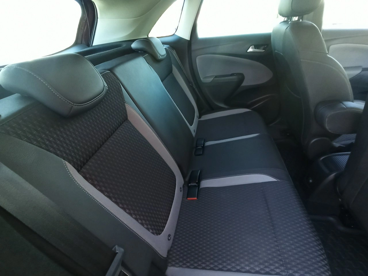 Opel Crossland X - Zdjęcie 9