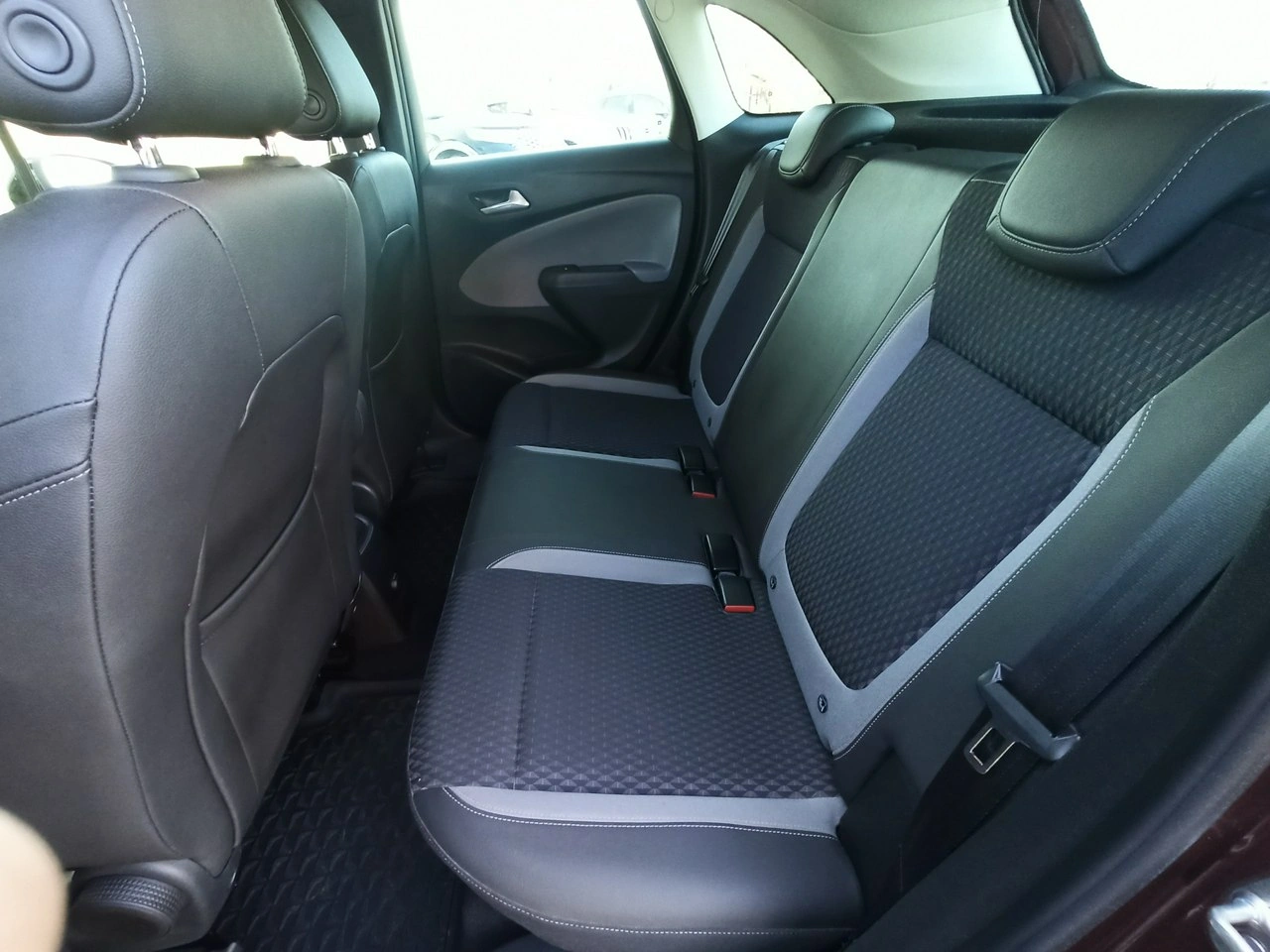 Opel Crossland X - Zdjęcie 8