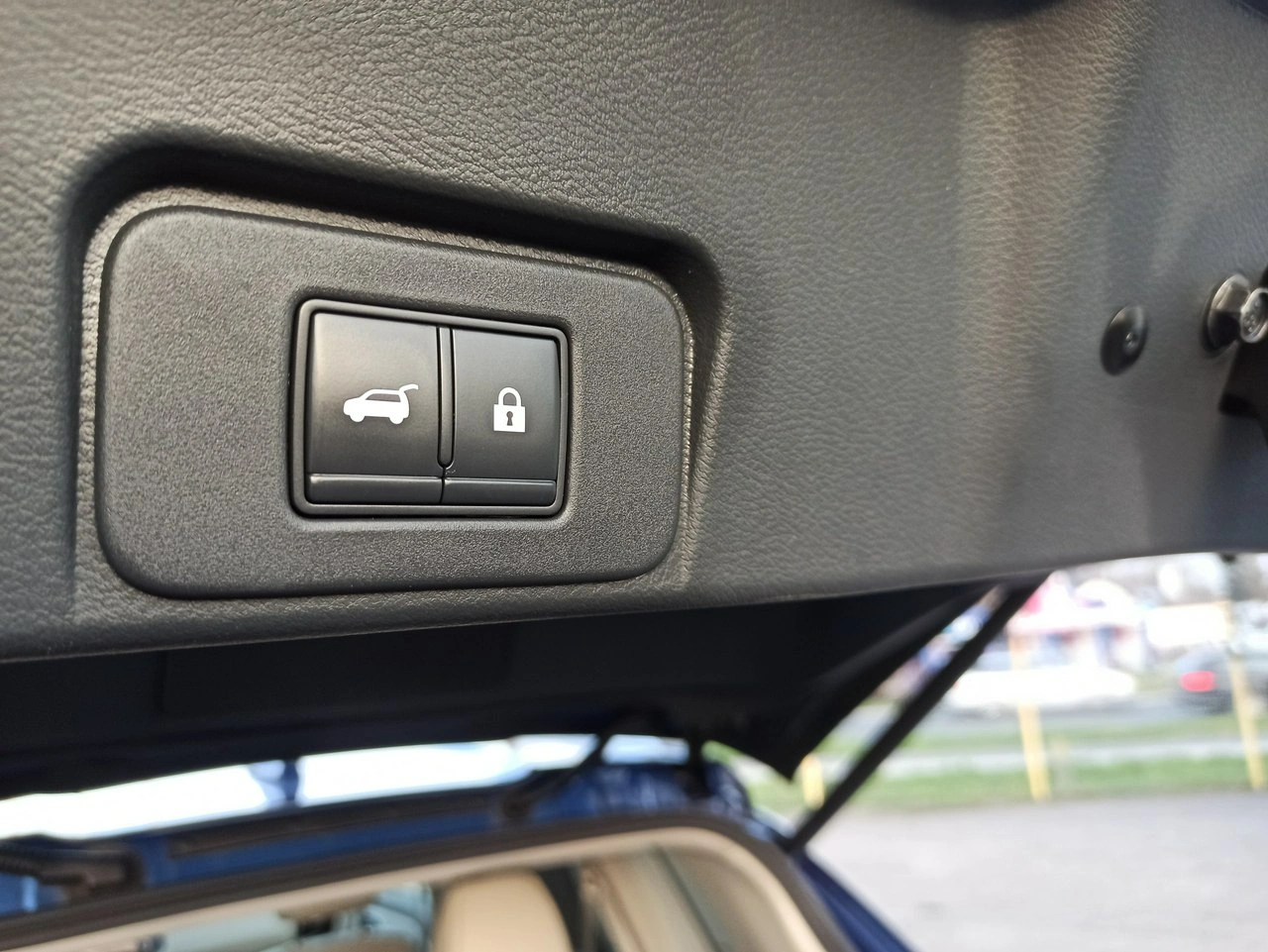 Nissan Rogue - Zdjęcie 11