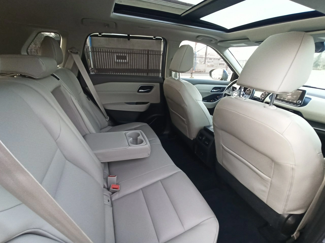 Nissan Rogue - Zdjęcie 12