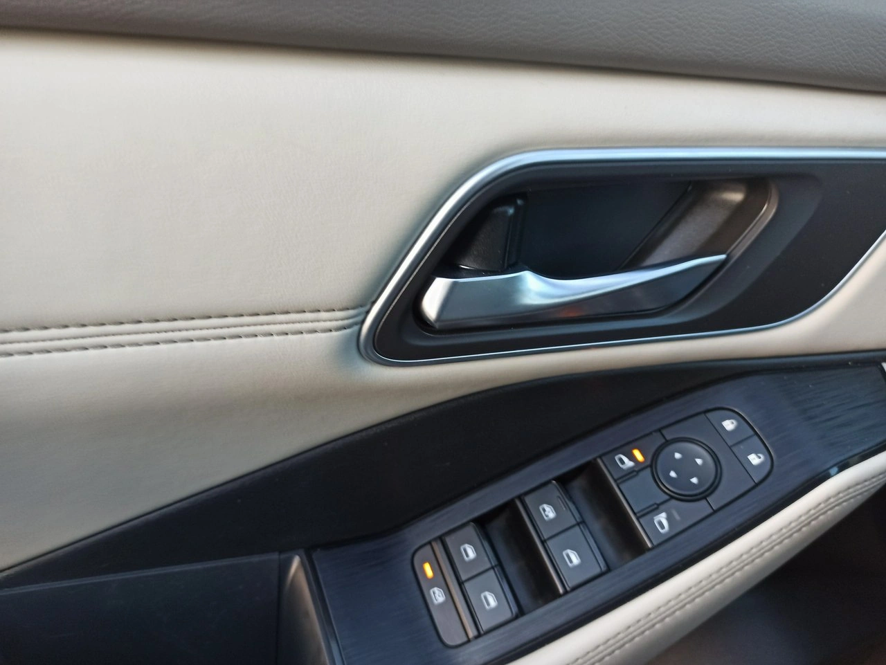 Nissan Rogue - Zdjęcie 19