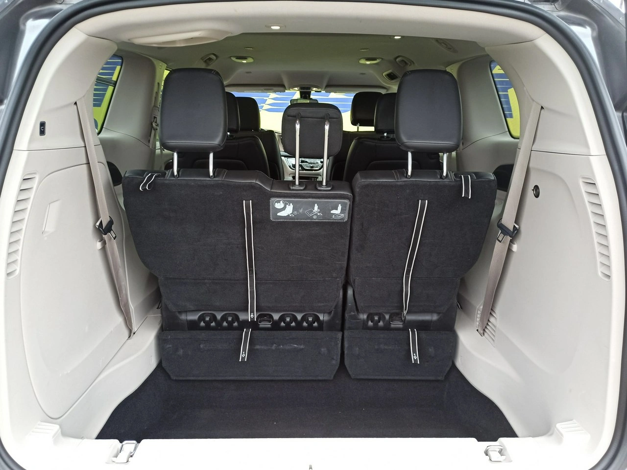 Chrysler Pacifica - Zdjęcie 9