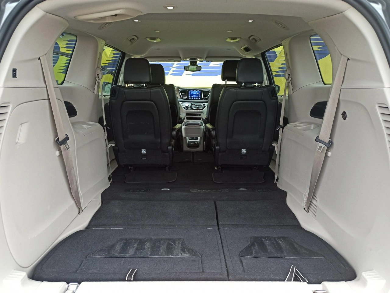 Chrysler Pacifica - Zdjęcie 10