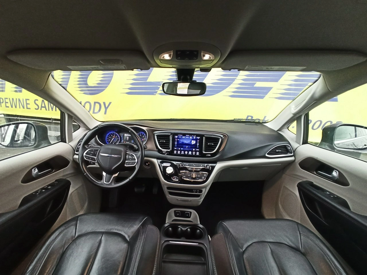 Chrysler Pacifica - Zdjęcie 16