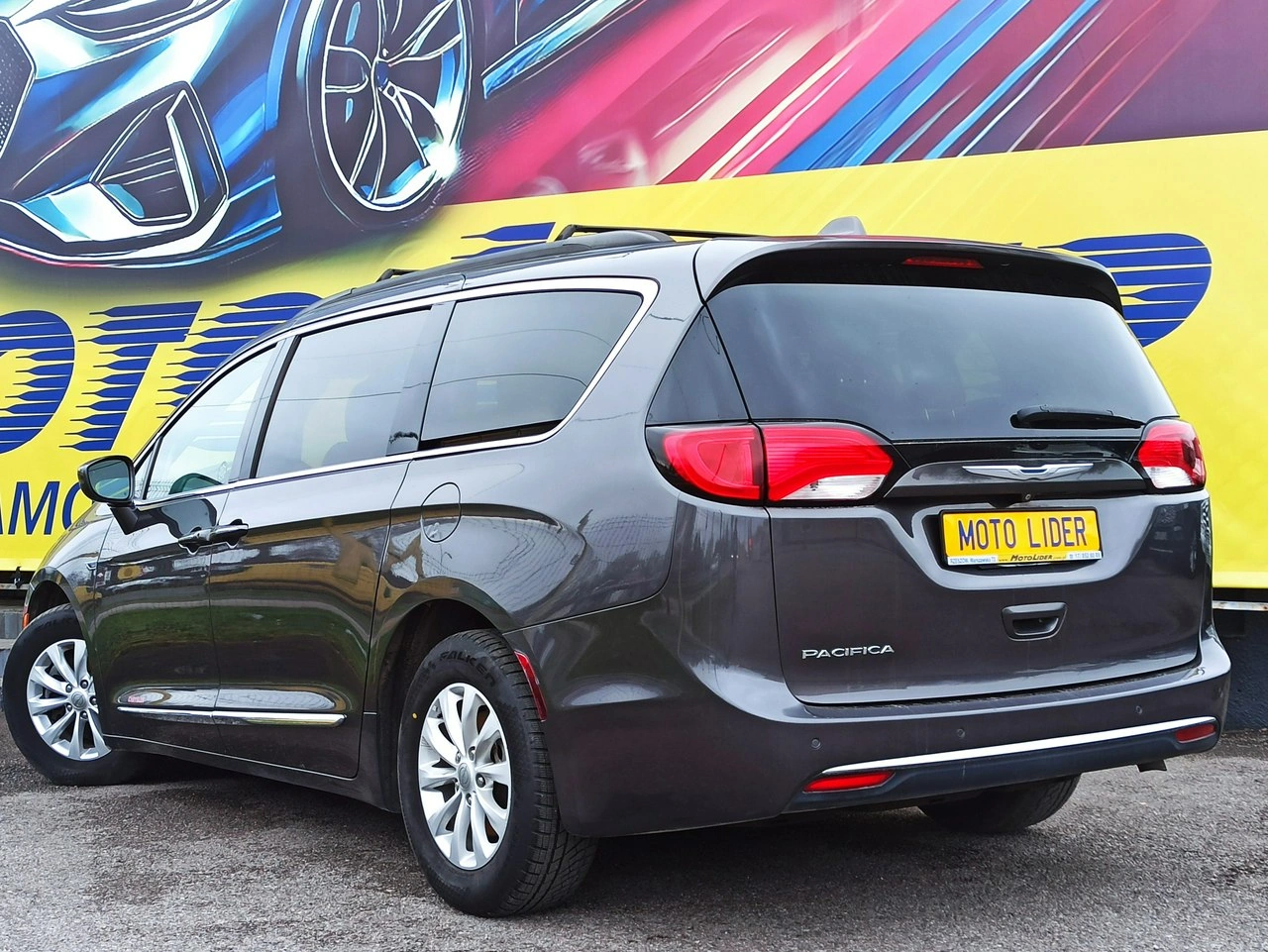 Chrysler Pacifica - Zdjęcie 3