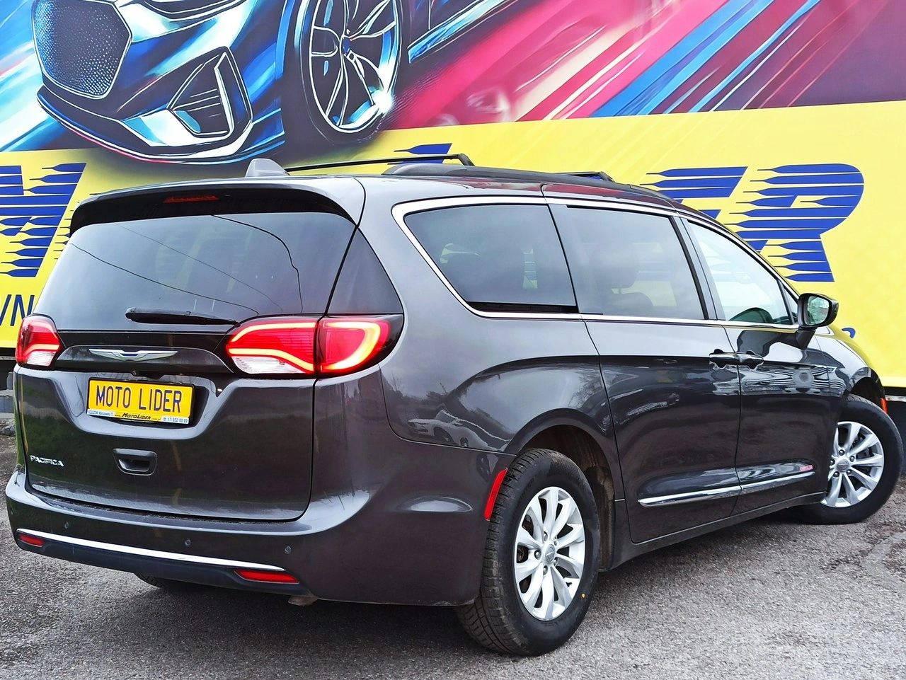 Chrysler Pacifica - Zdjęcie 5