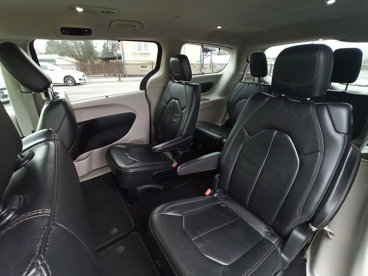 Chrysler Pacifica - Zdjęcie 7