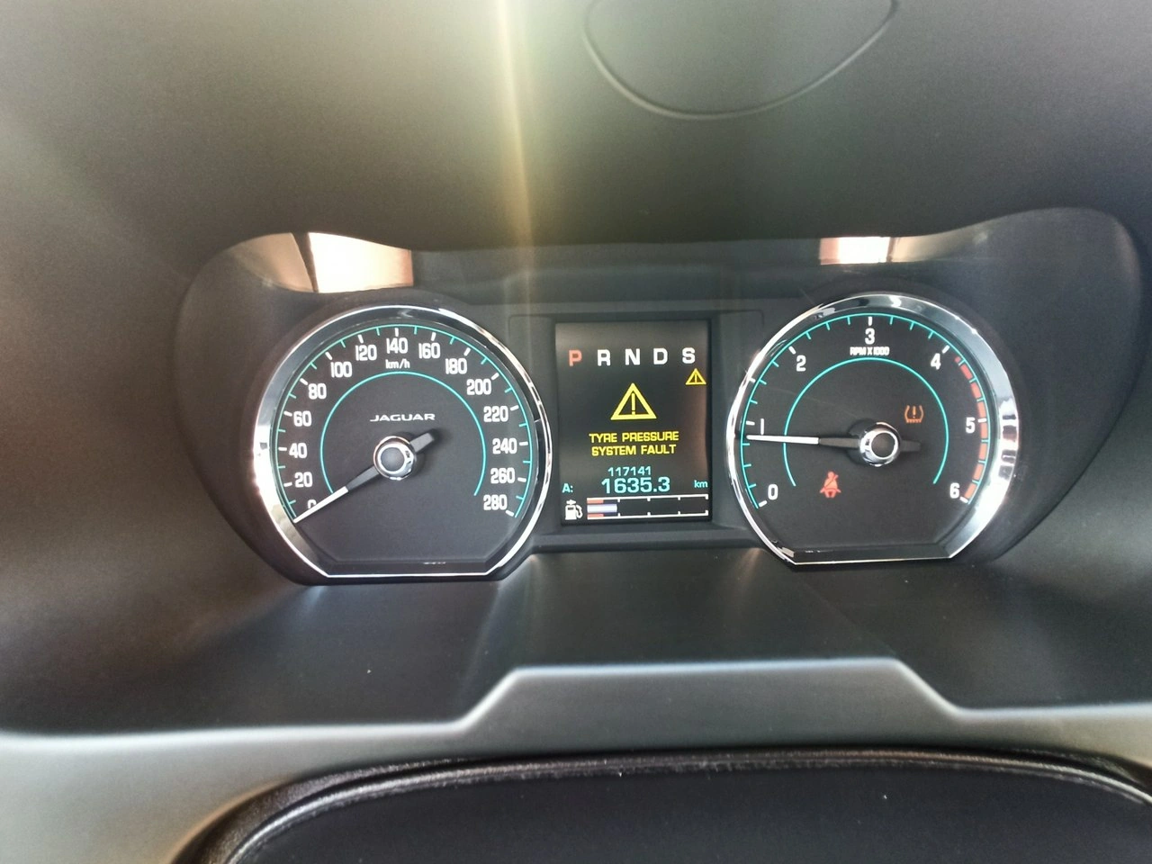 Jaguar XF - Zdjęcie 21