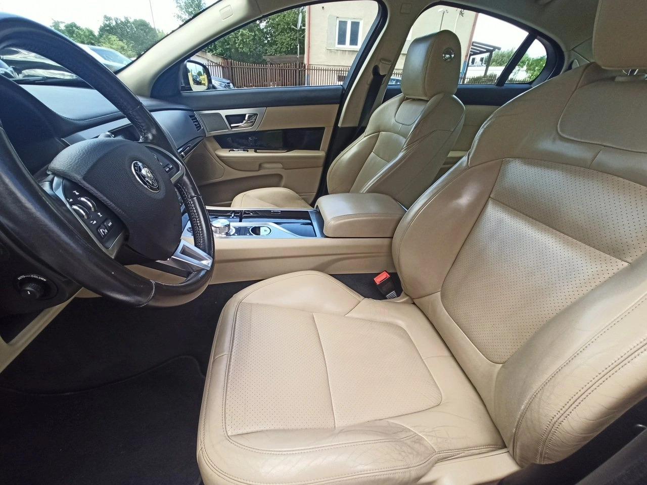 Jaguar XF - Zdjęcie 8