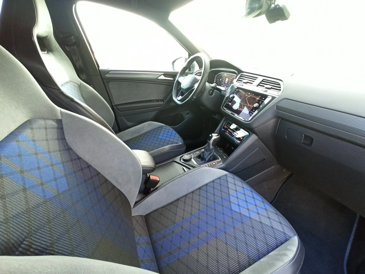 Volkswagen Tiguan - Zdjęcie 12