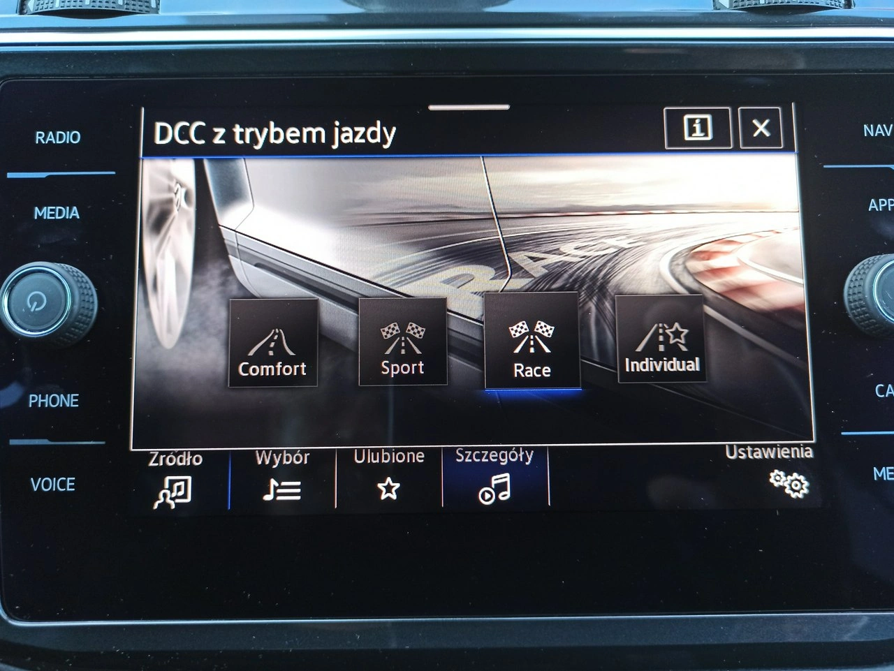 Volkswagen Tiguan - Zdjęcie 34