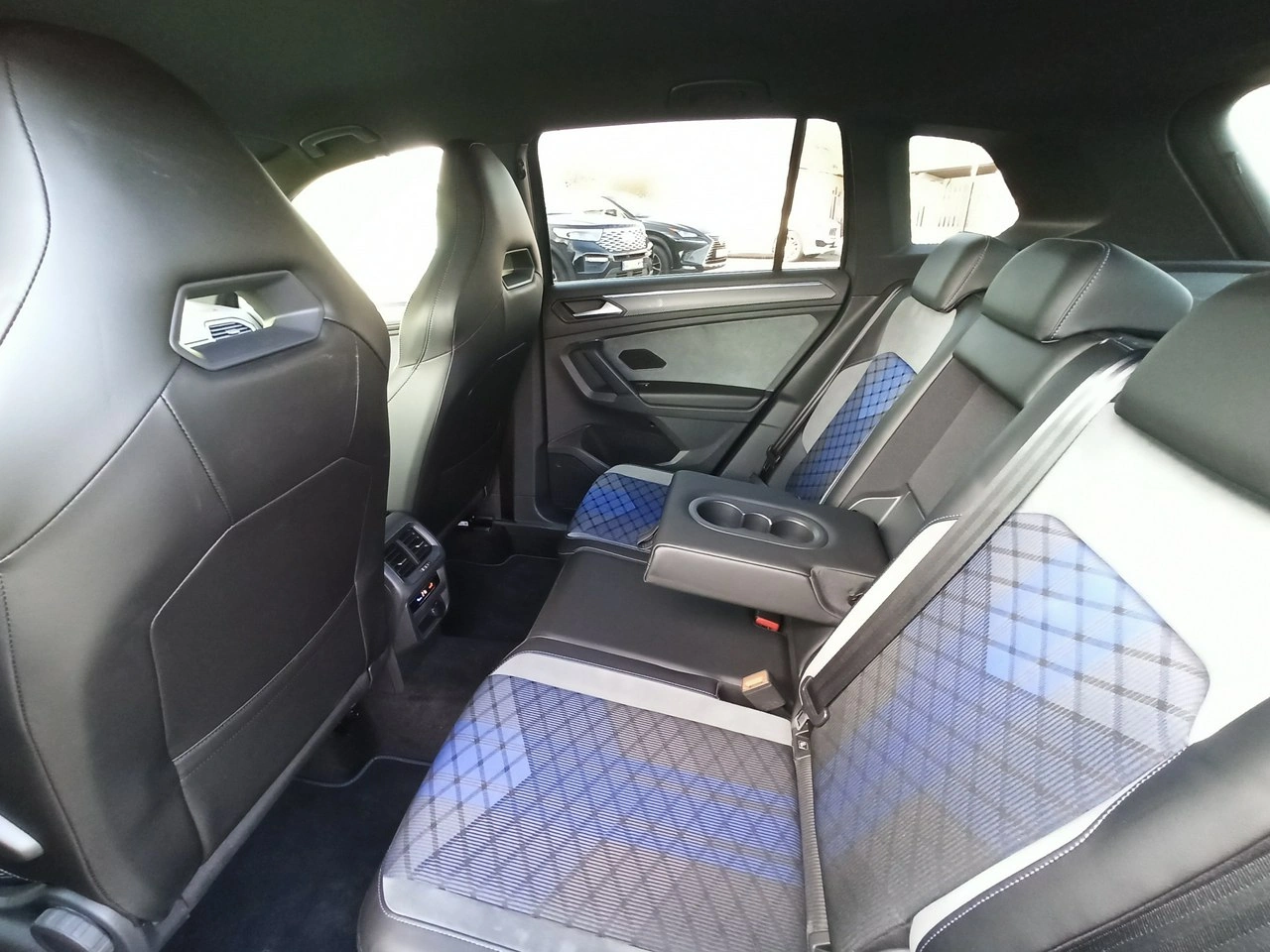 Volkswagen Tiguan - Zdjęcie 8