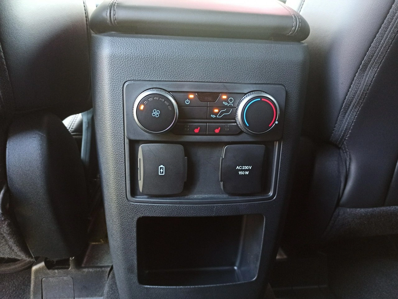 Ford Explorer - Zdjęcie 9