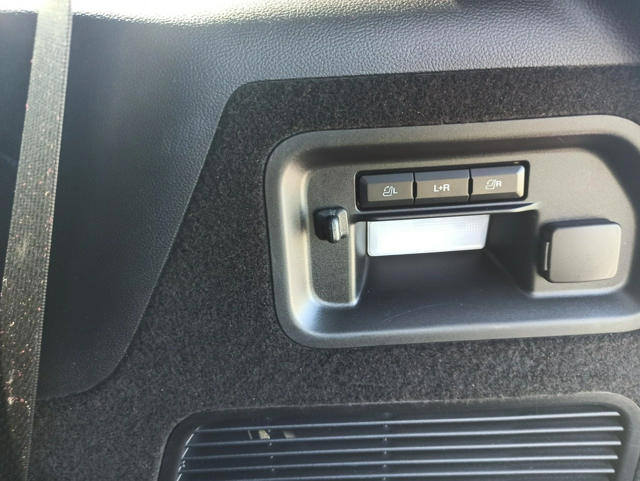 Ford Explorer - Zdjęcie 13