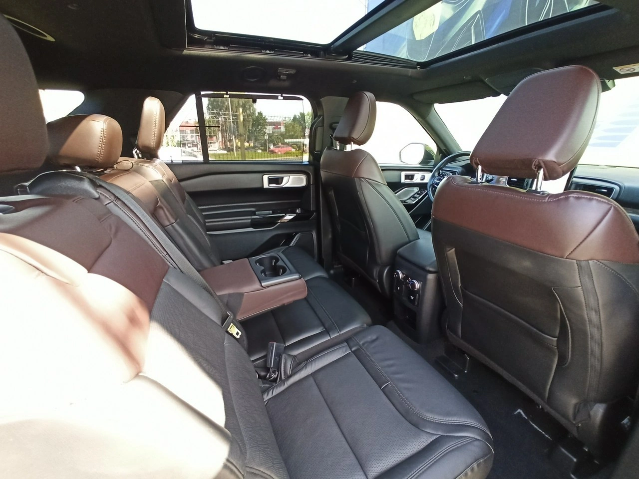 Ford Explorer - Zdjęcie 16