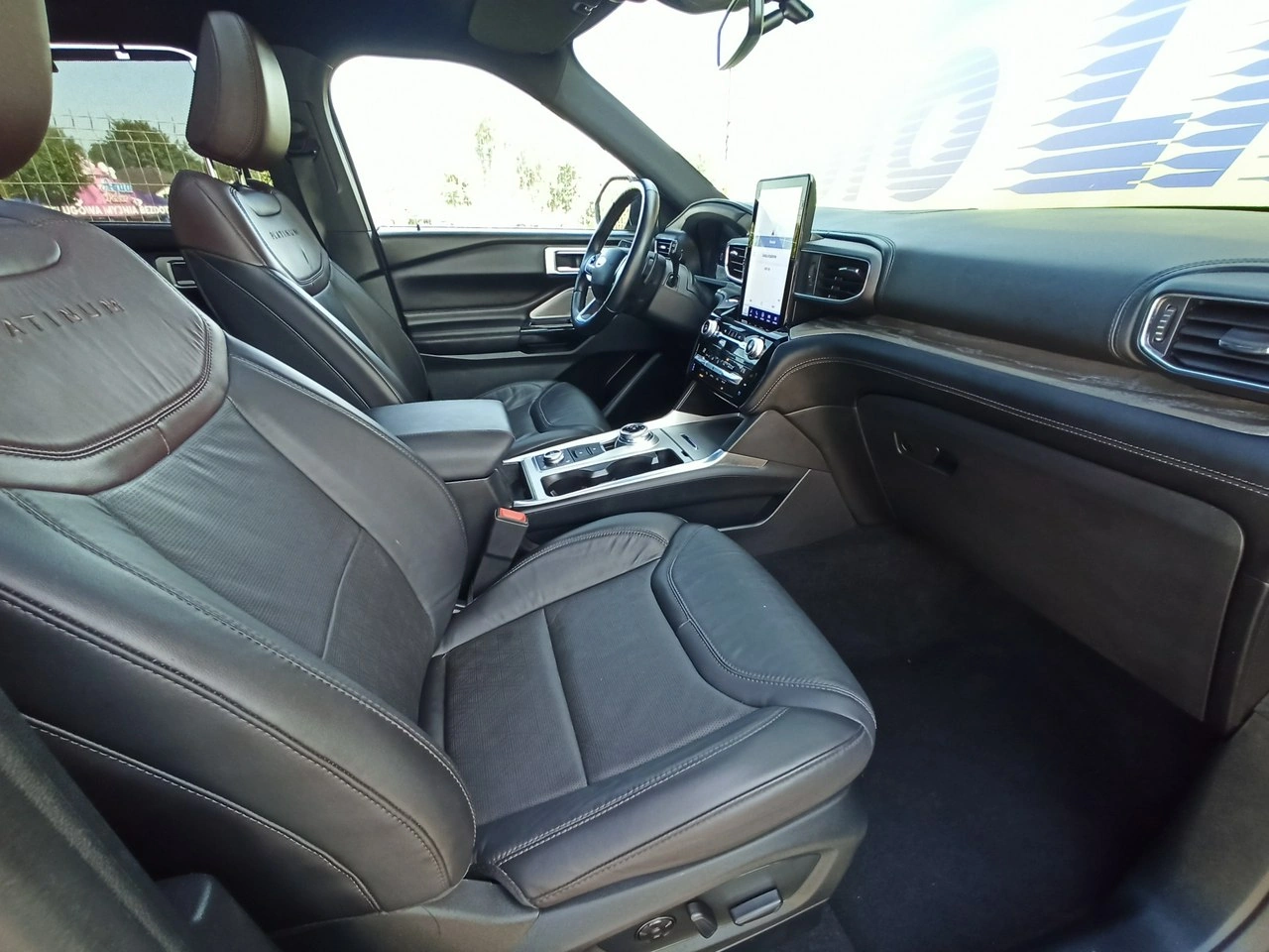 Ford Explorer - Zdjęcie 17