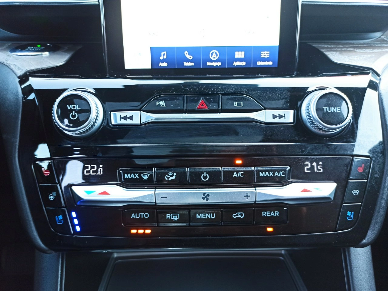 Ford Explorer - Zdjęcie 21