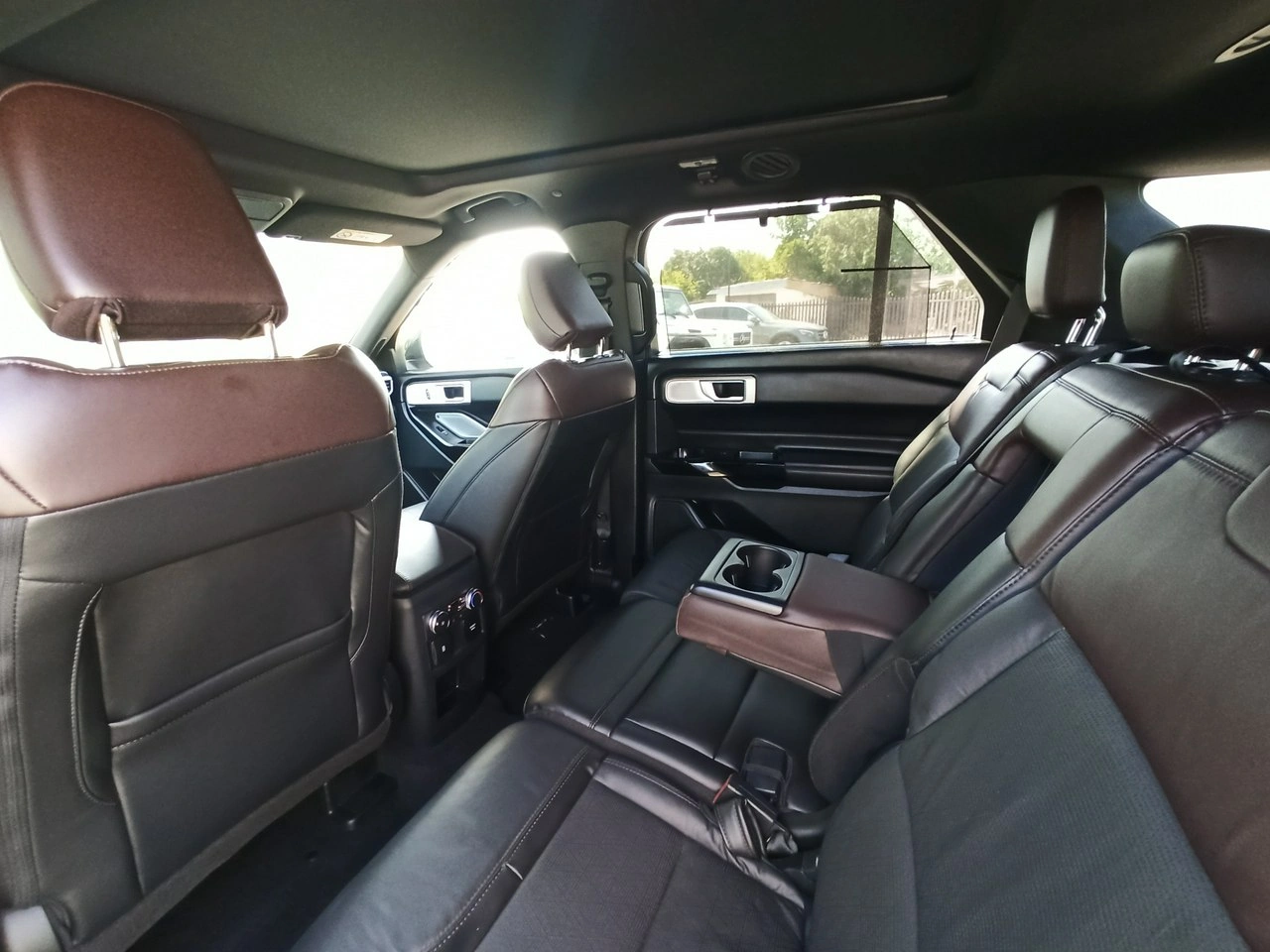 Ford Explorer - Zdjęcie 8