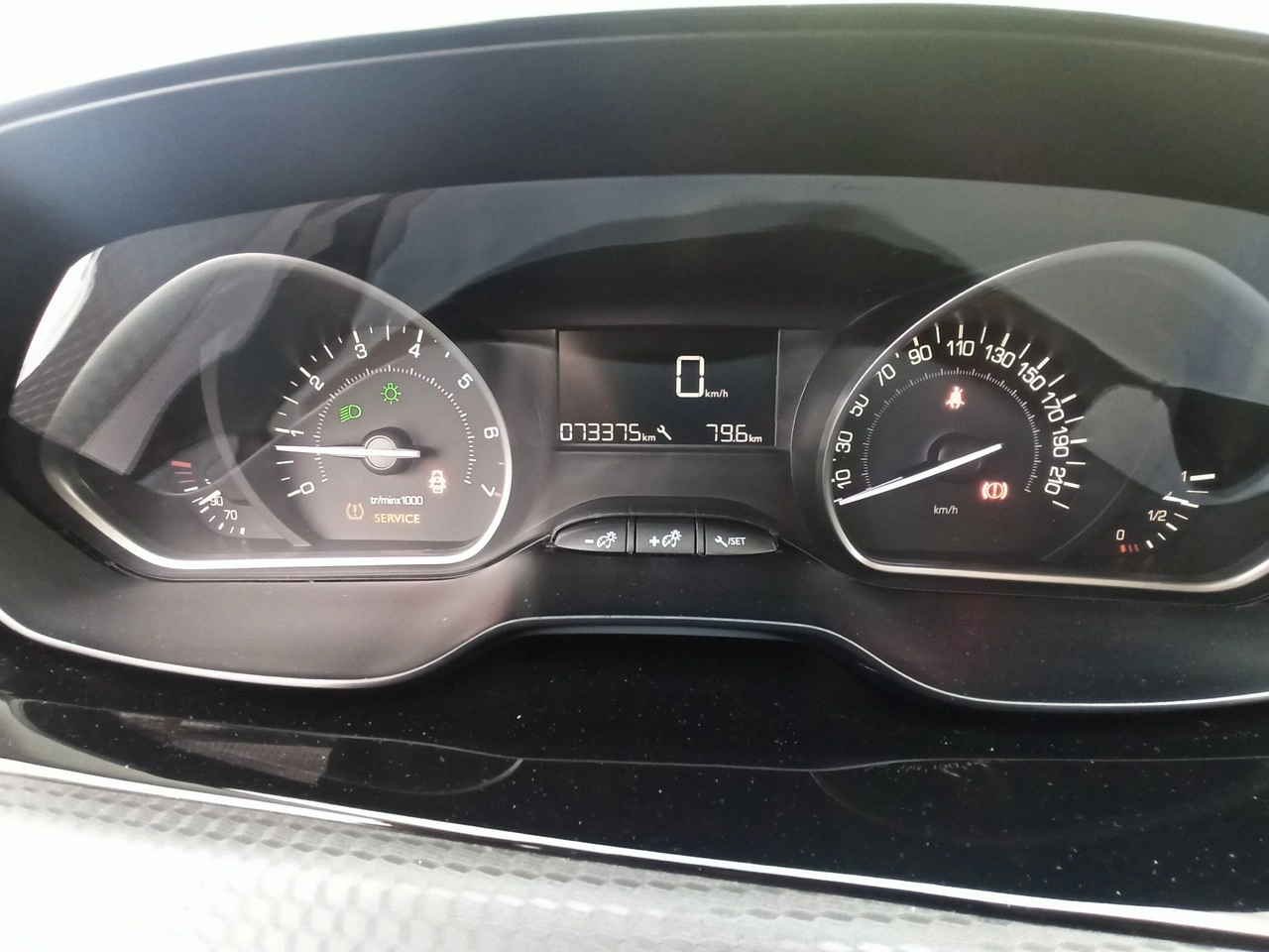 Peugeot 2008 - Zdjęcie 15