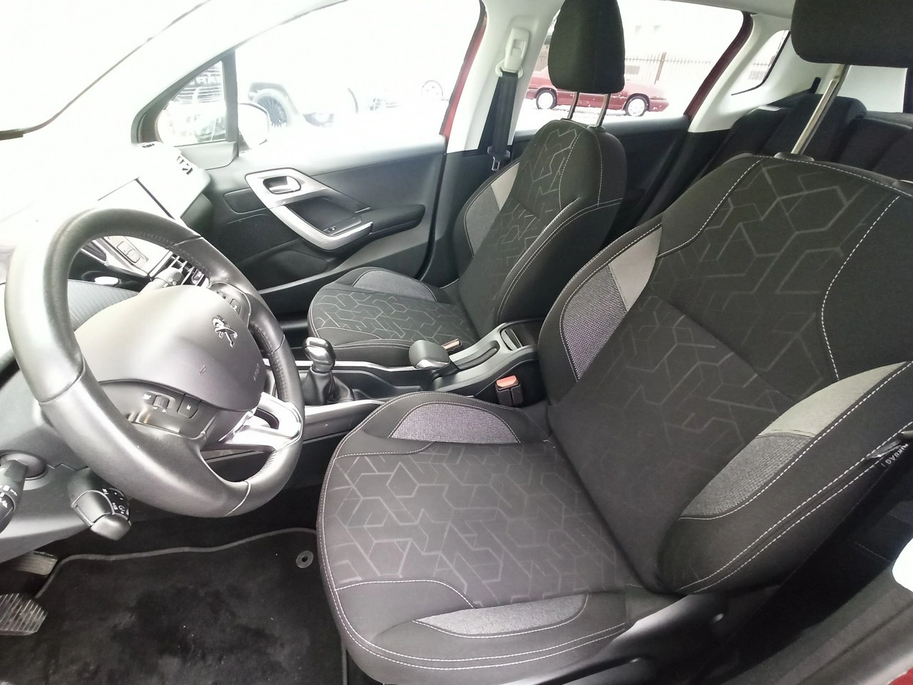 Peugeot 2008 - Zdjęcie 7