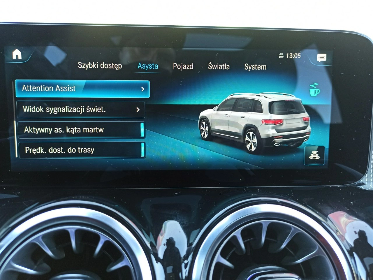 Mercedes GLB - Zdjęcie 21