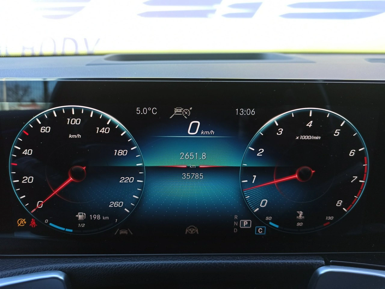 Mercedes GLB - Zdjęcie 23