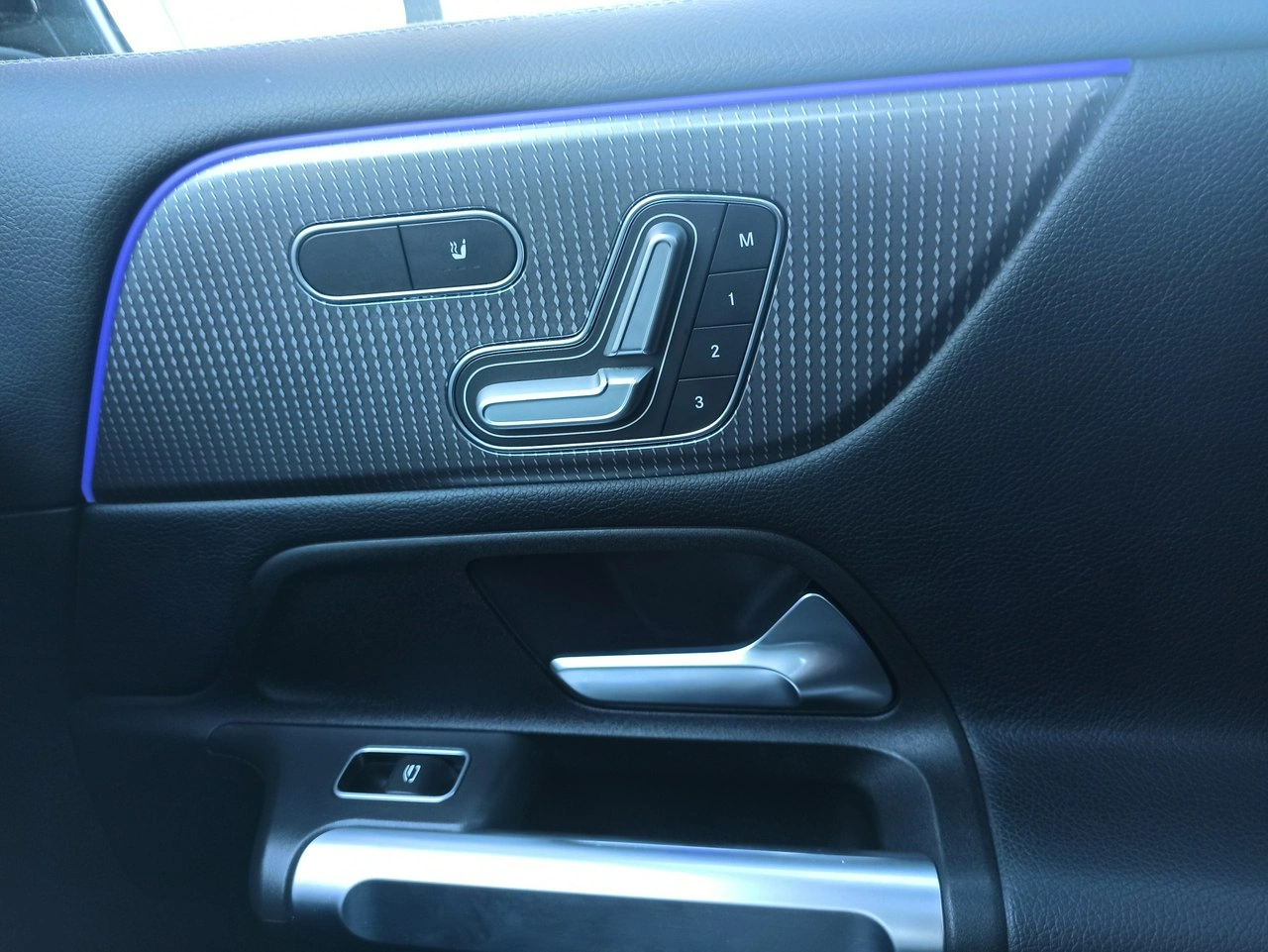 Mercedes GLB - Zdjęcie 34