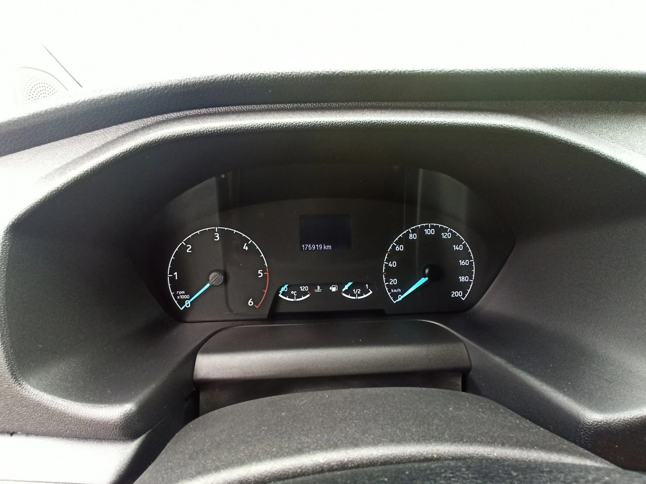 Ford Transit Custom - Zdjęcie 10