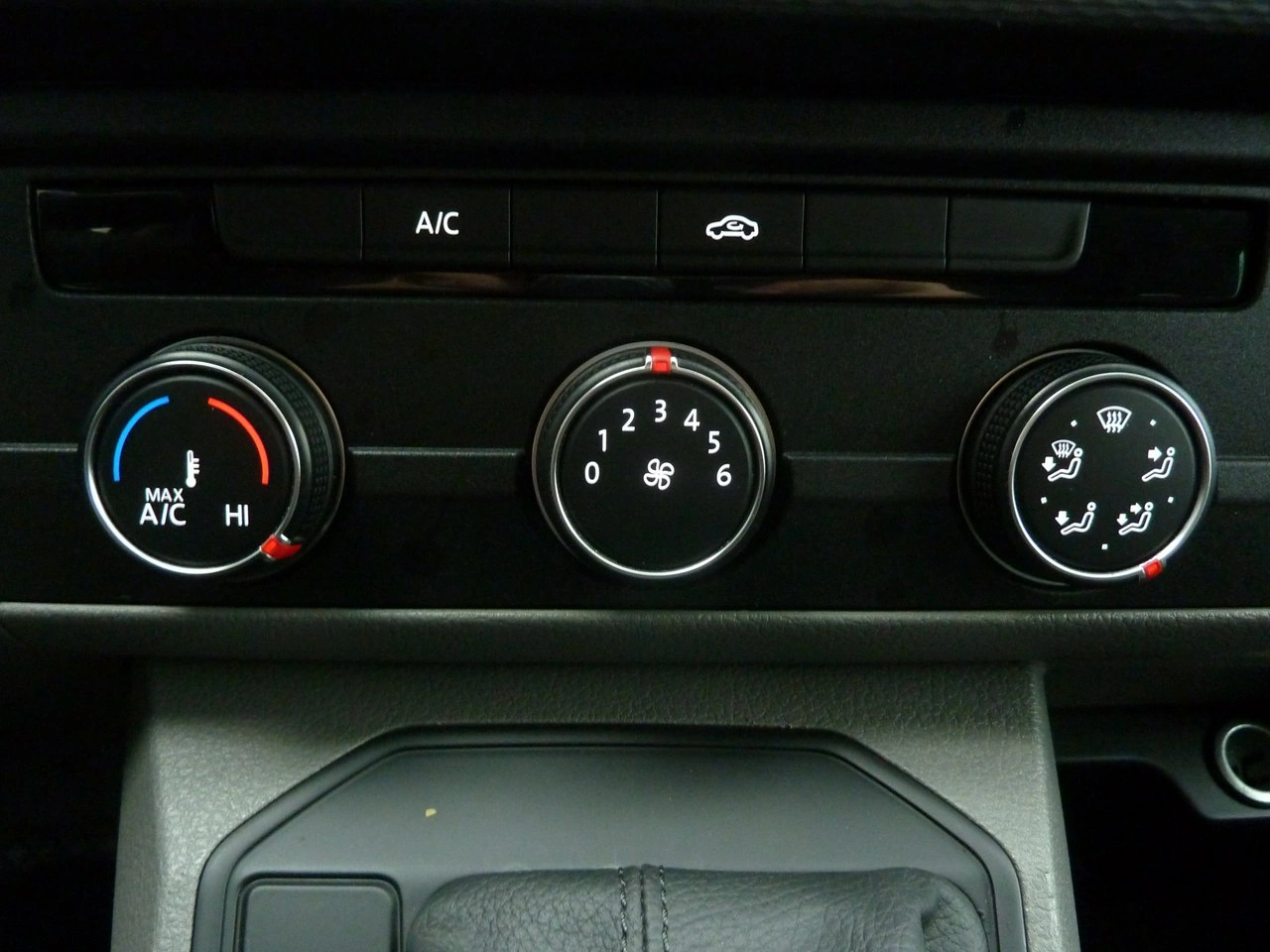 Volkswagen Transporter - Zdjęcie 25