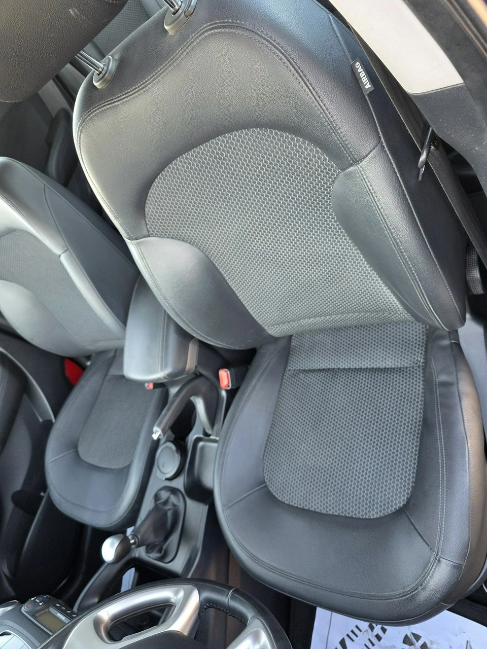 Hyundai ix35 - Zdjęcie 16