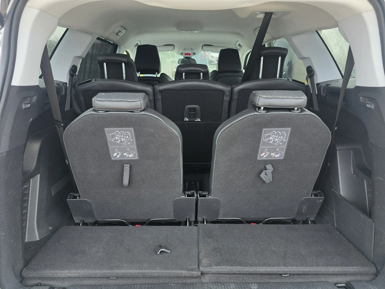 Peugeot 5008 - Zdjęcie 24