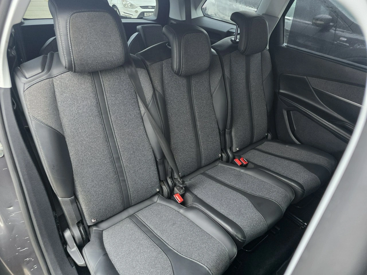 Peugeot 5008 - Zdjęcie 28