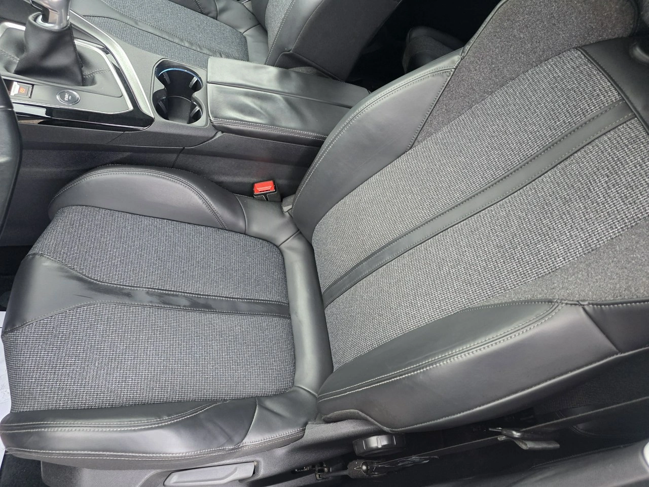 Peugeot 5008 - Zdjęcie 30