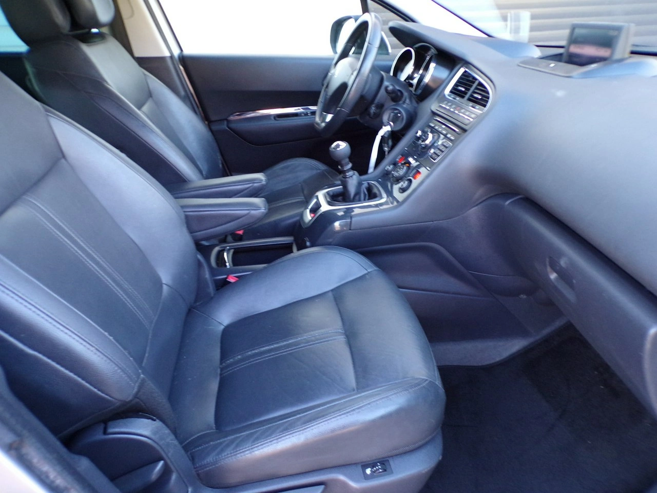 Peugeot 5008 - Zdjęcie 21