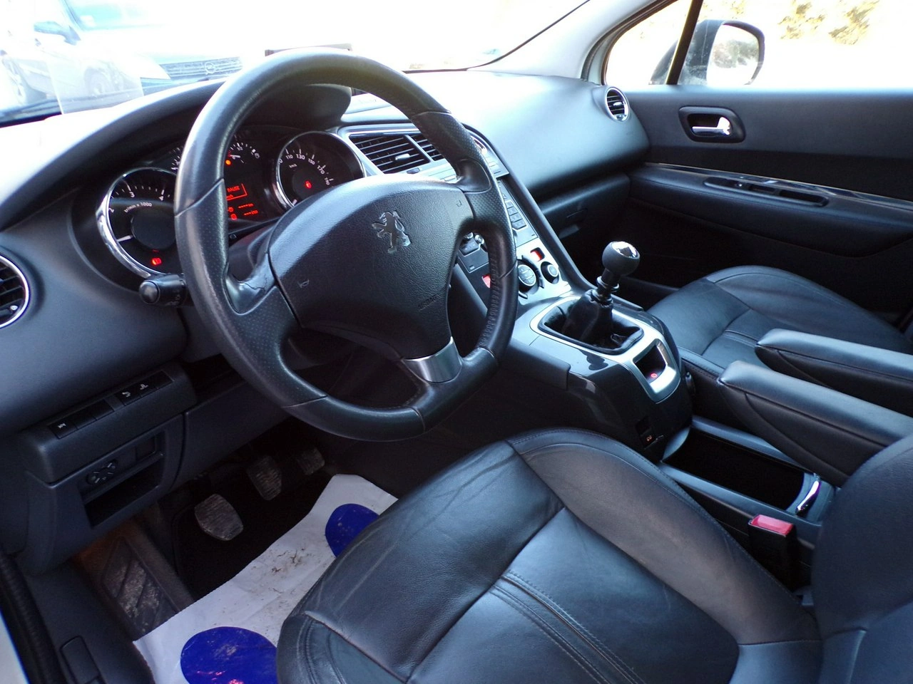 Peugeot 5008 - Zdjęcie 28