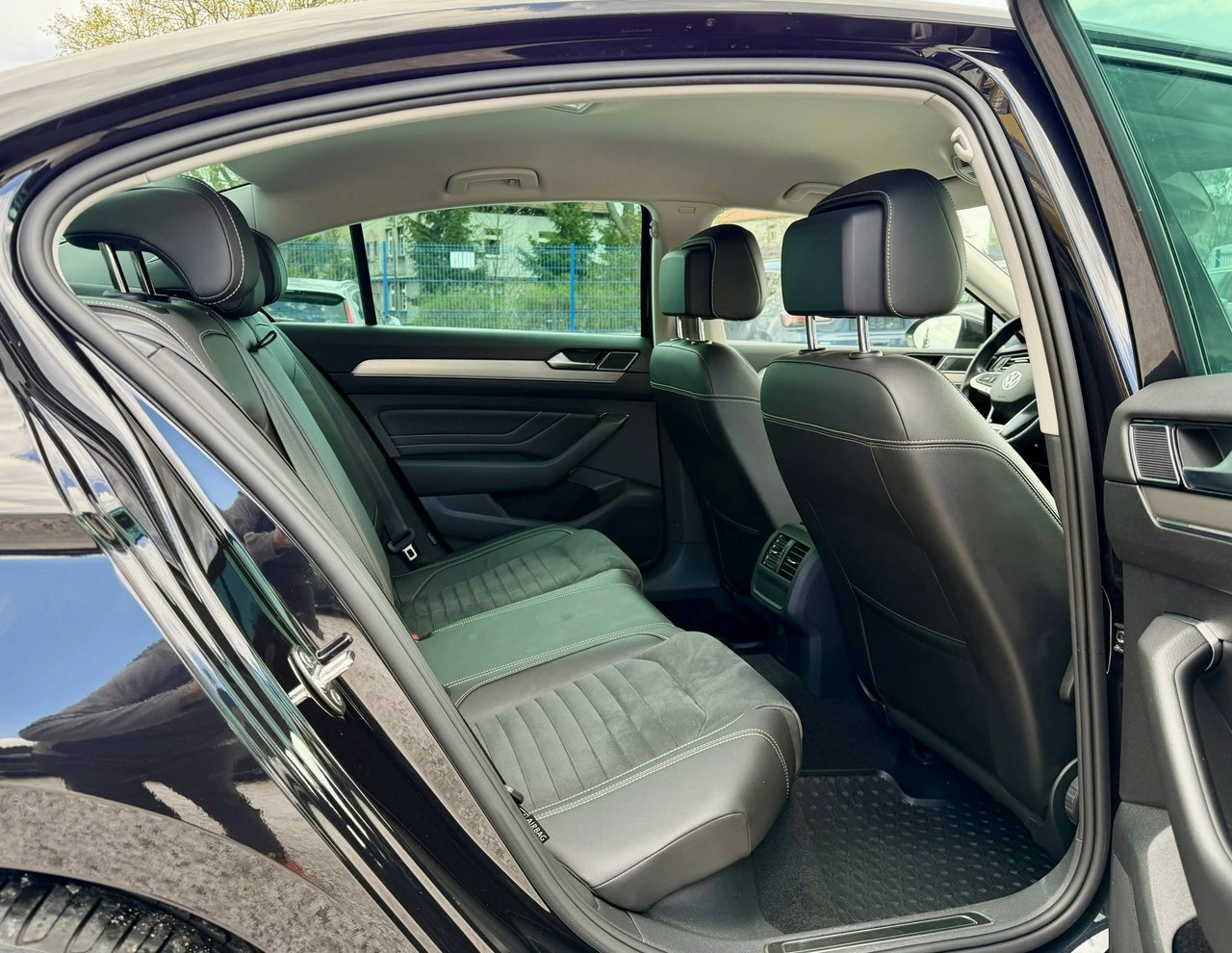 Volkswagen Passat - Zdjęcie 11