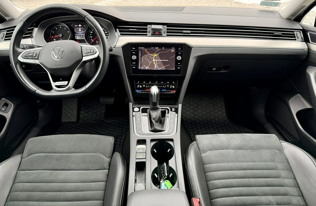 Volkswagen Passat - Zdjęcie 10