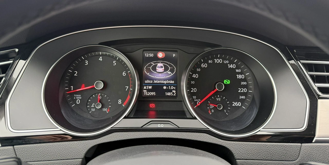 Volkswagen Passat - Zdjęcie 17