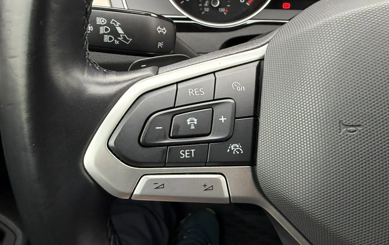 Volkswagen Passat - Zdjęcie 18