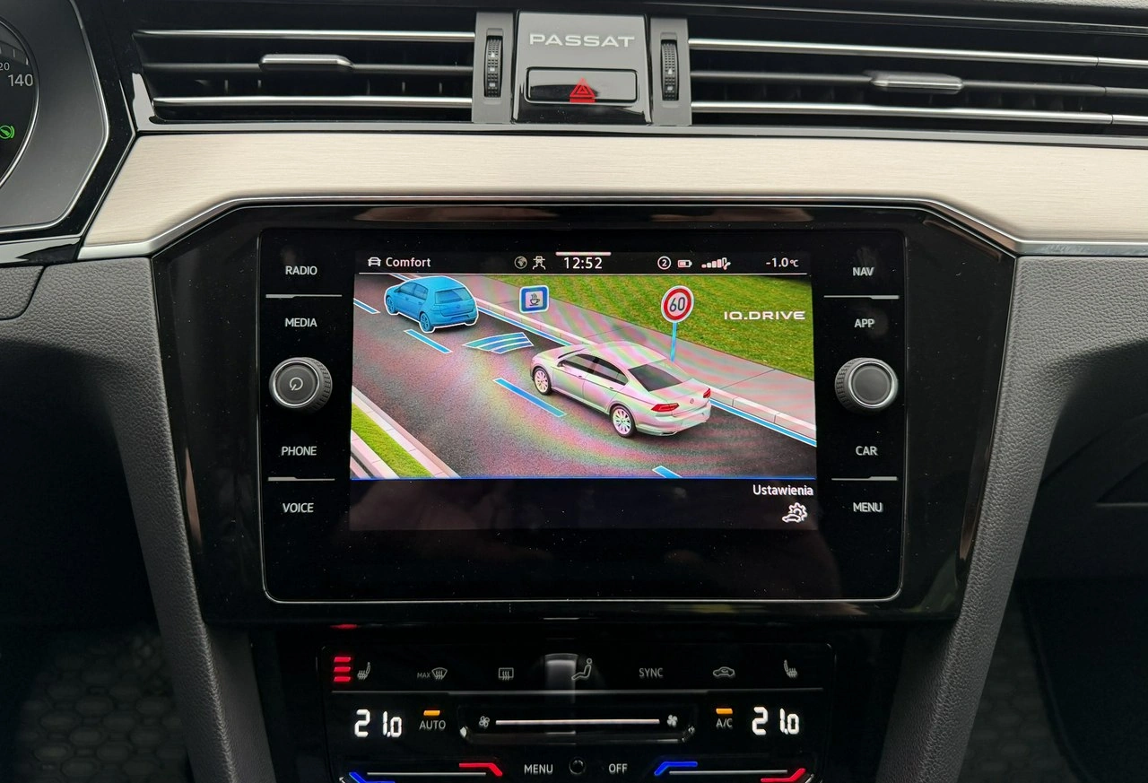 Volkswagen Passat - Zdjęcie 24