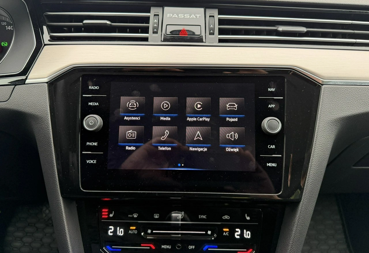 Volkswagen Passat - Zdjęcie 30