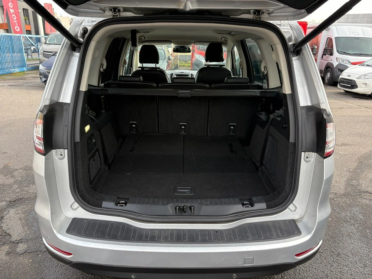 Ford Galaxy - Zdjęcie 35