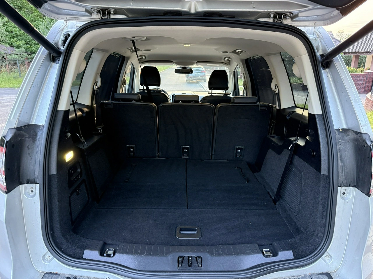 Ford Galaxy - Zdjęcie 47