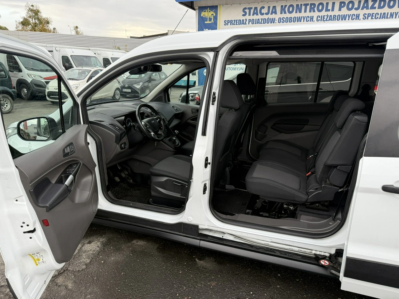 Ford Tourneo Connect - Zdjęcie 13