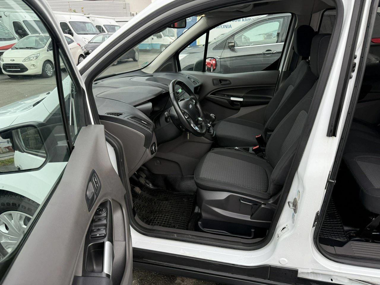 Ford Tourneo Connect - Zdjęcie 14