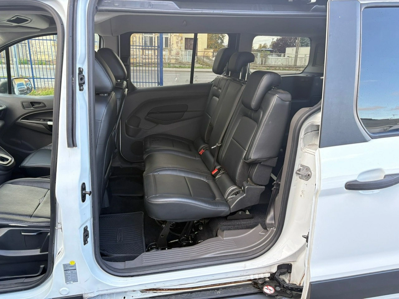 Ford Tourneo Connect - Zdjęcie 21